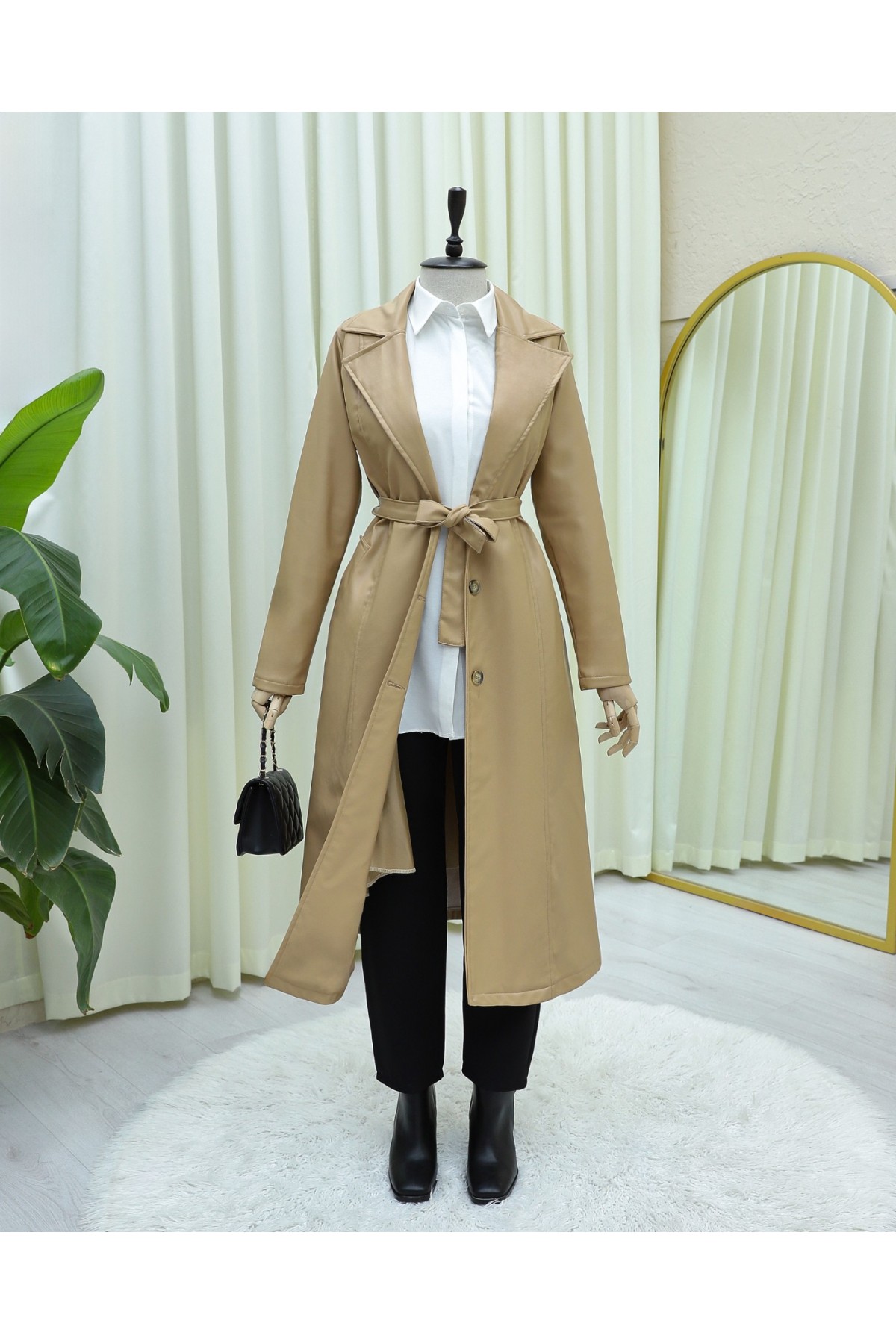 Lace-Up Buttoned Leather Trench Coat - Beige