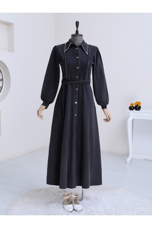 فستان من الدنيم بأزرار وأزرار مطرزة بالأحجار -أسود