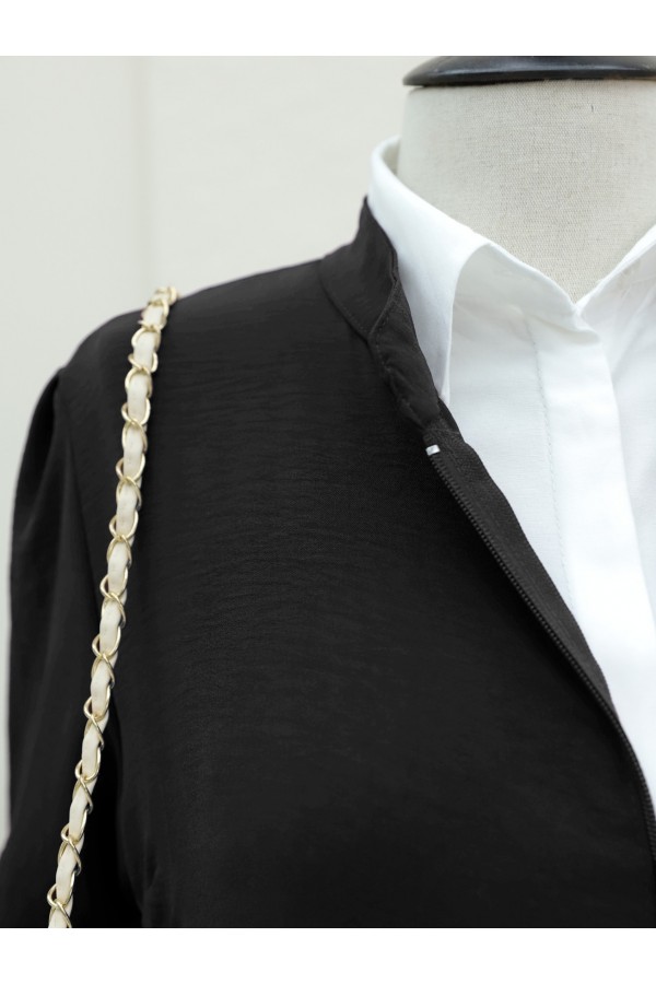 Ayrobin Abaya with Elasticated Sleeves and Zipper from the Neck -Black