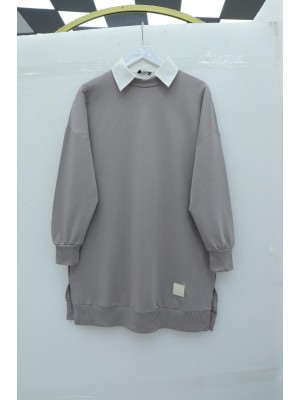 Bisiklet Yaka Yırtmaçlı Armalı Sweat     -Gri