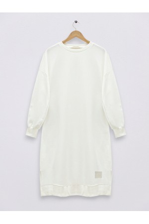 Eteği Arma Detaylı Yırtmaçlı Uzun Tunik  -Beyaz