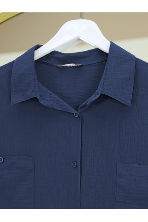 قميص تونيك ذو جيب مزدوج وقصّة بيضاوية وأكمام مطوية -كحلي