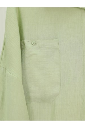 قميص تونيك ذو جيب مزدوج وقصّة بيضاوية وأكمام مطوية -كاجلا جرين