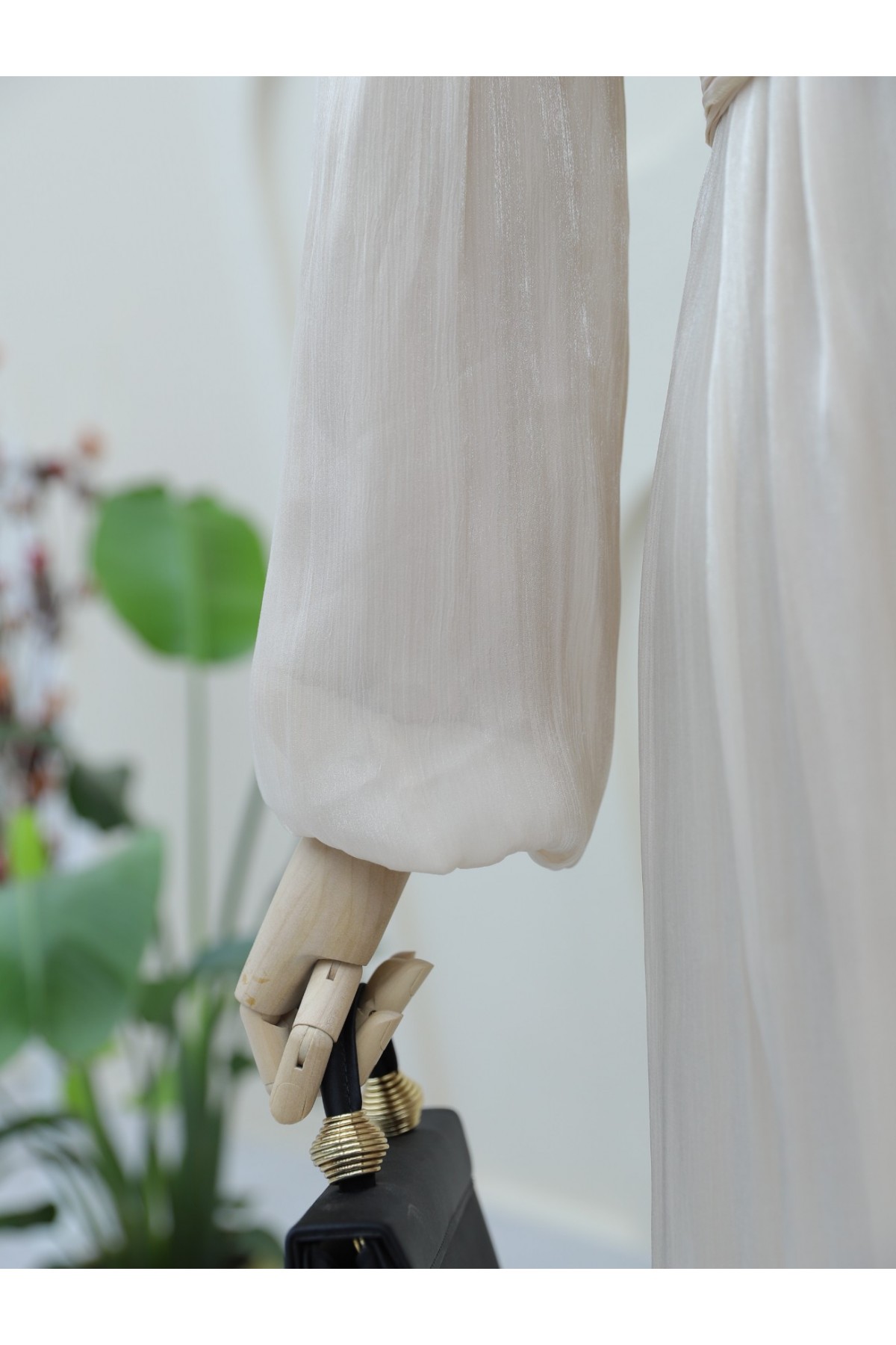 Shoulder Gathered Sparkly Fabric Balloon Sleeve Dress - Beige detay görseli