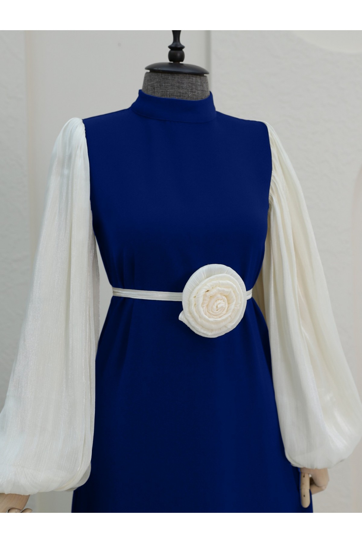 Rose Belted Dress with Gathered Sleeves -Navy blue