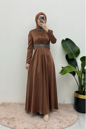 Yakası ve Beli Taş Detaylı Saten Abiye -Kahve