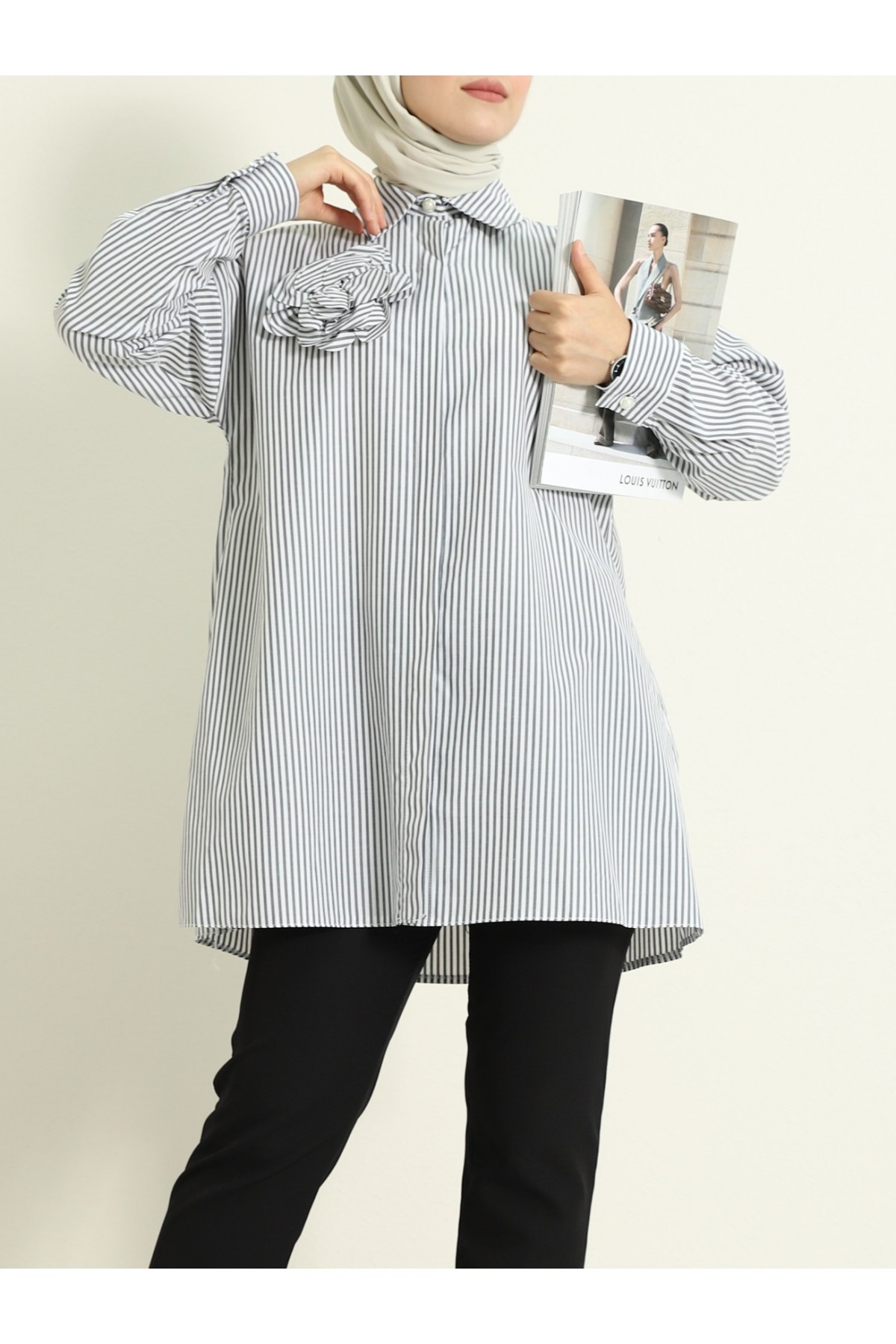 Pearl Button Striped Brooch Shirt  -Black