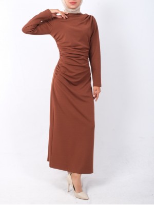 Kayık Yaka Yandan Drapeli Örme Krep Elbise -Taba