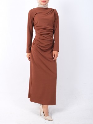 Kayık Yaka Yandan Drapeli Örme Krep Elbise -Taba