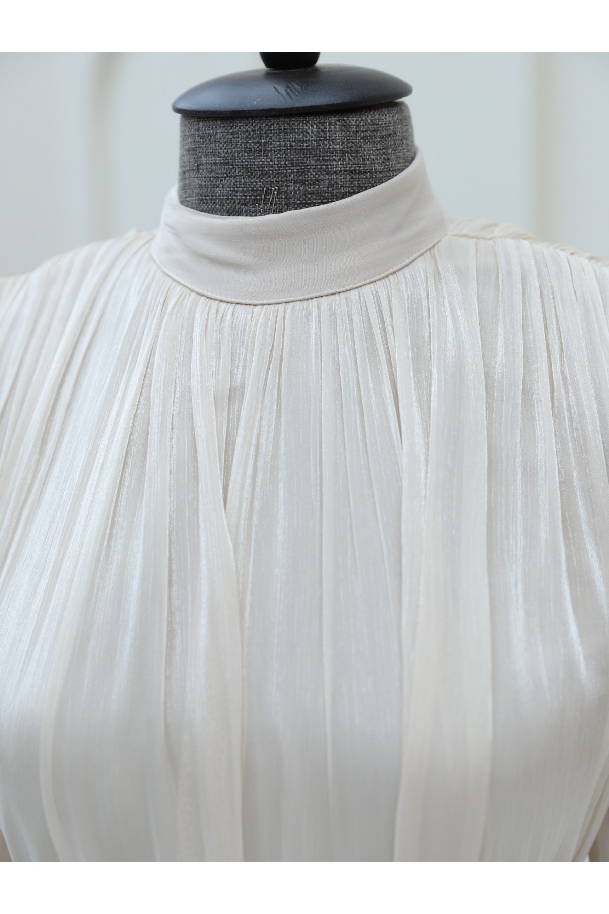 Shoulder Gathered Sparkly Fabric Balloon Sleeve Dress - Beige