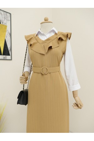 Yakası Fırfırlı Çizgili Kemerli Jile Elbise -Taba