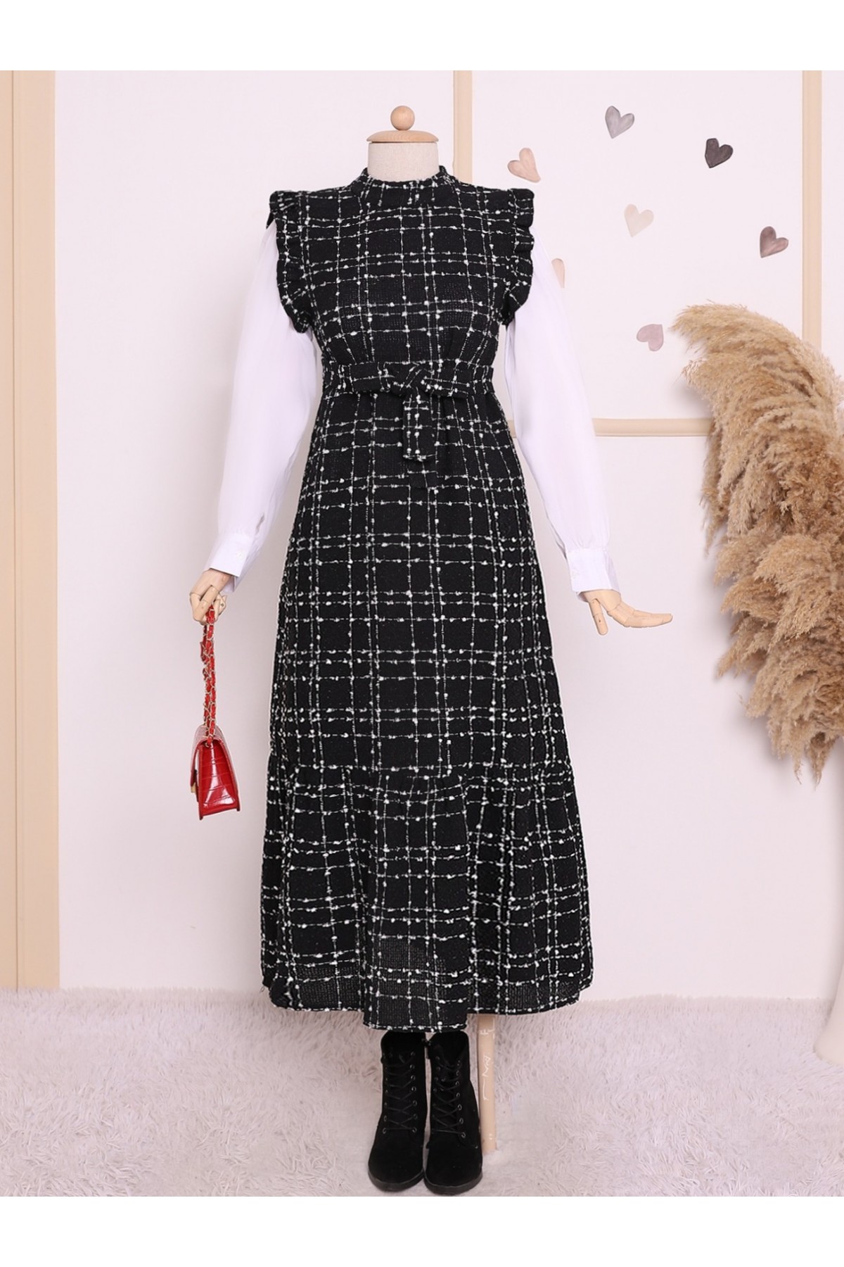 Belted Tweed Vest with Ruffled Sleeves -Black