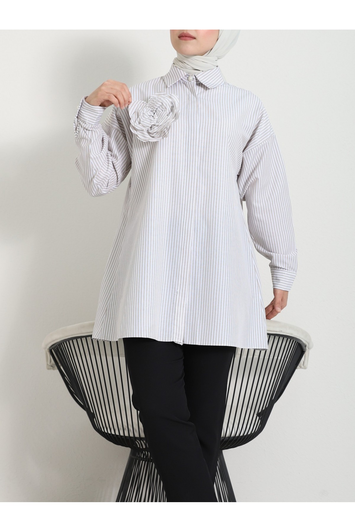 Pearl Button Striped Brooch Shirt  - Beige detay görseli