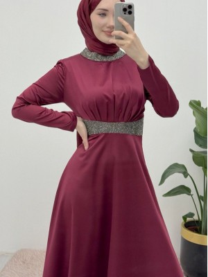 Yakası ve Beli Taş Detaylı Saten Abiye -Bordo