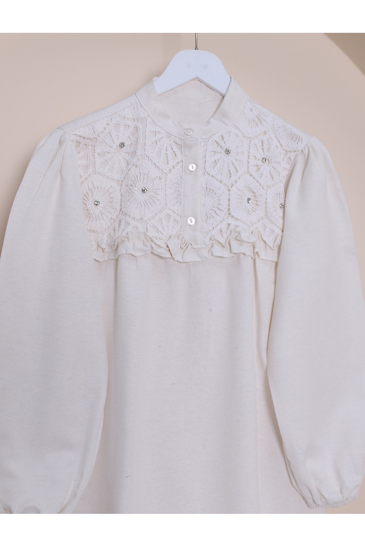 Front Stony Laced Elastic Sleeve Shirt -Ecru