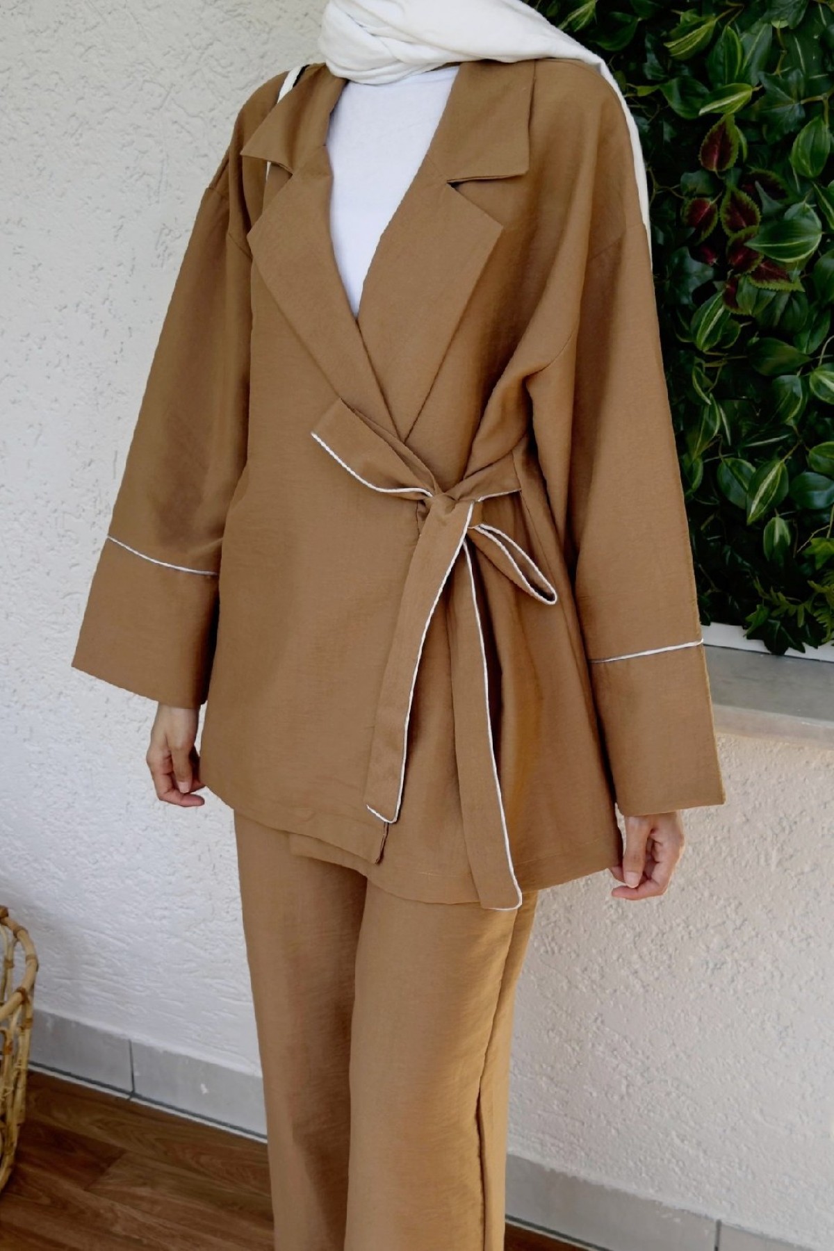 Side Tie Strip Detailed Suit -Snuff