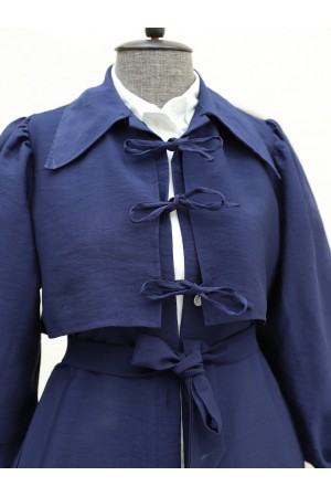 Önü Bağlama Detaylı Düğmeli Cepli Trençkot -Laci