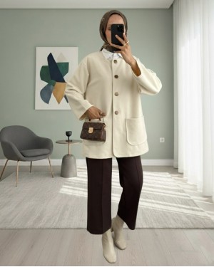 Double Pocket Buttoned Front Cashmere Jacket - Beige