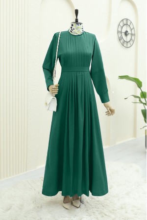 Pliseli Yuvarlak Yaka Kuşaklı Uzun Elbise  -Zümrüt