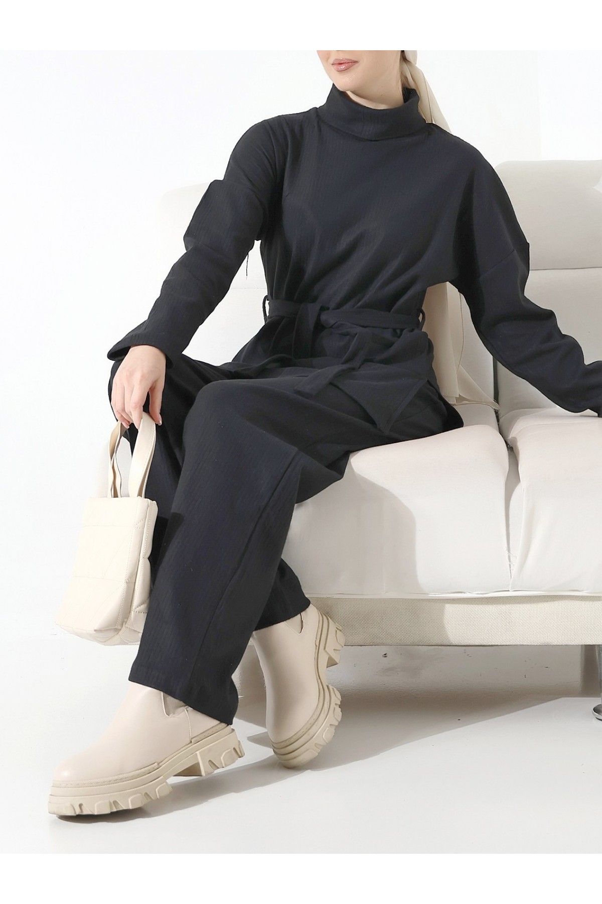 Half Turtleneck Belted Corduroy Suit -Black