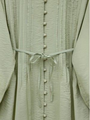 Kolu Bağcıklı Top Düğmeli Önü Plise Detaylı Kraş Tunik -Çağla Y.