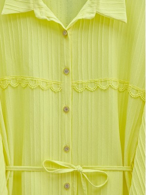 Taşlı Düğmeli Beli Bağlamalı Dantel Detaylı Gömlek -Sarı