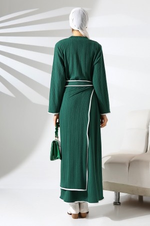 فستان من قطعتين منسوج بياقة عالية من الكريب وربطة عنق على الخصر -زمرد