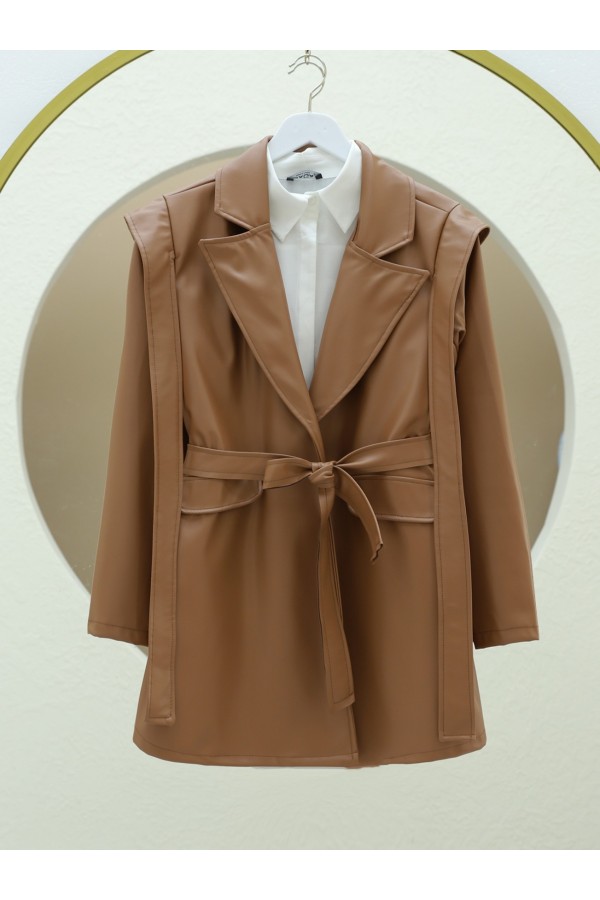 Belted Leather Jacket with Shoulder and Pocket Details -بني كاشف