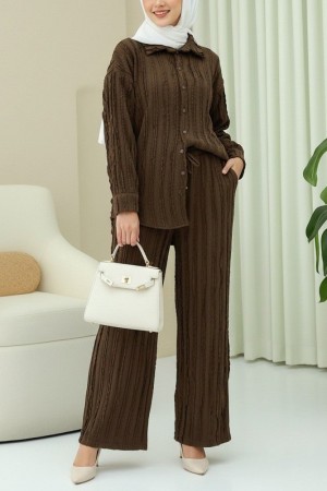 Dokulu Düğmeli Dikey Şeritli Pantolon Gömlek Takım -Kahve