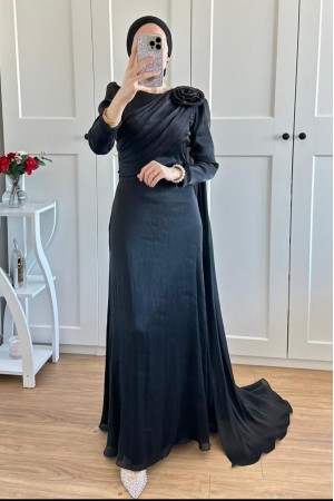 فستان سهرة شيفون مع تفاصيل وردة على الكتف -أسود