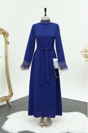 فستان مربوط مزين بتفاصيل ريش مرصع على الياقة والأكمام -أزرق شامي