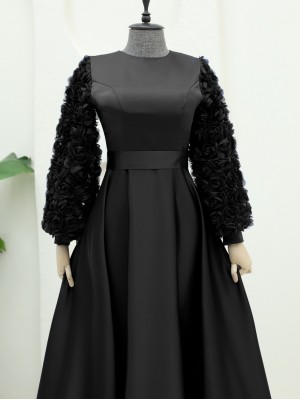 Eteği Ve Kolları Gül Detaylı Saten Abiye -Siyah