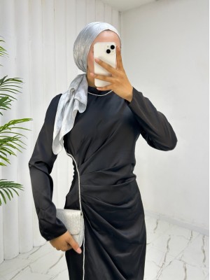 Taş Şeritli Beli Drapeli Saten Abiye -Siyah