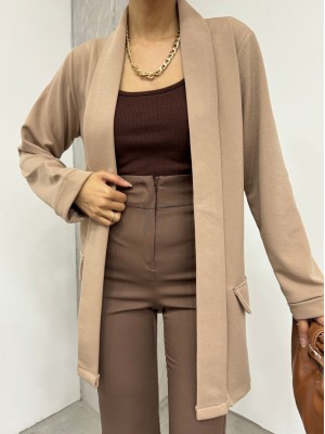 Yakası ve Kolu Katlamalı Cep Detaylı Krep  Ceket -Vizon