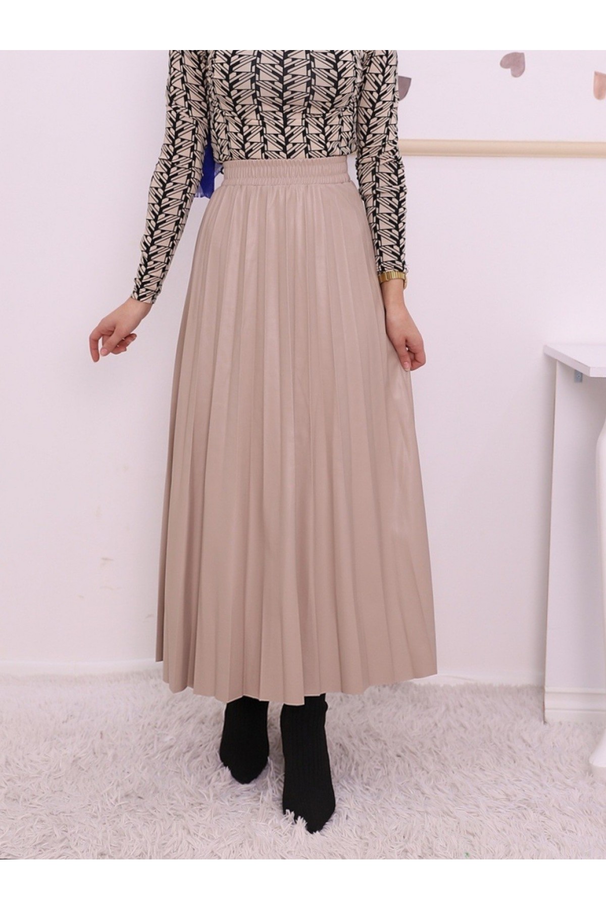 Pleated Leather Skirt with Elastic Waist - Beige