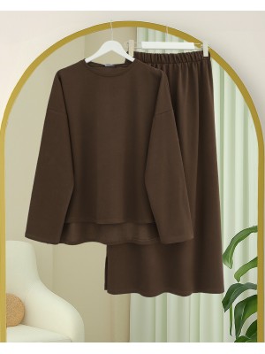 Arkası Uzun Yırtmaçlı Etekli İki İp Penye Takım -Kahve