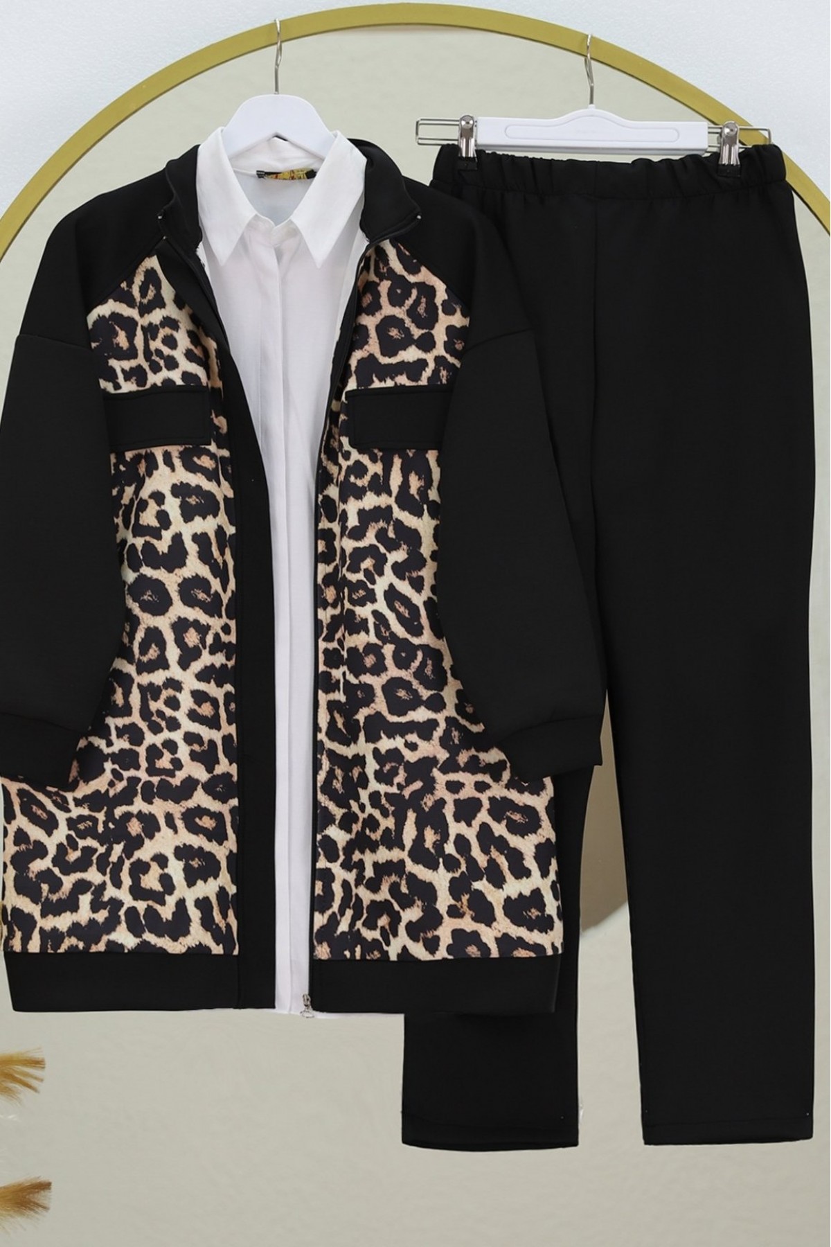 Leopard Patterned Pocket Detailed Zippered Suit -Black