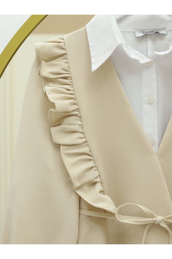 Kimono Set with Frilled Front Laced Skirt and Layered Trousers  -Cream color