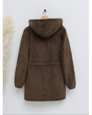 Beli Lastikli Kapşonlu Fermuarlı Peluş Mont -Kahve