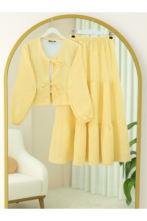 Önü Bağcıklı Nakış Detaylı Etekli Müslin Takım -Sarı