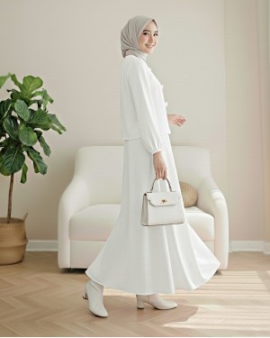 Önü Fiyonk Detaylı Etekli Scuba Takım    -Beyaz