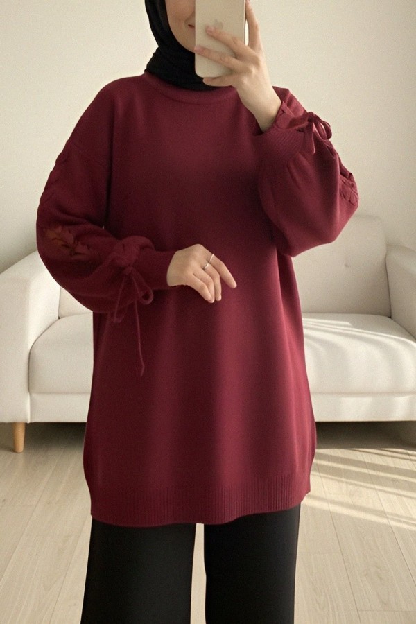 Round  Neck Knitted Detailed Sweater -Maroon