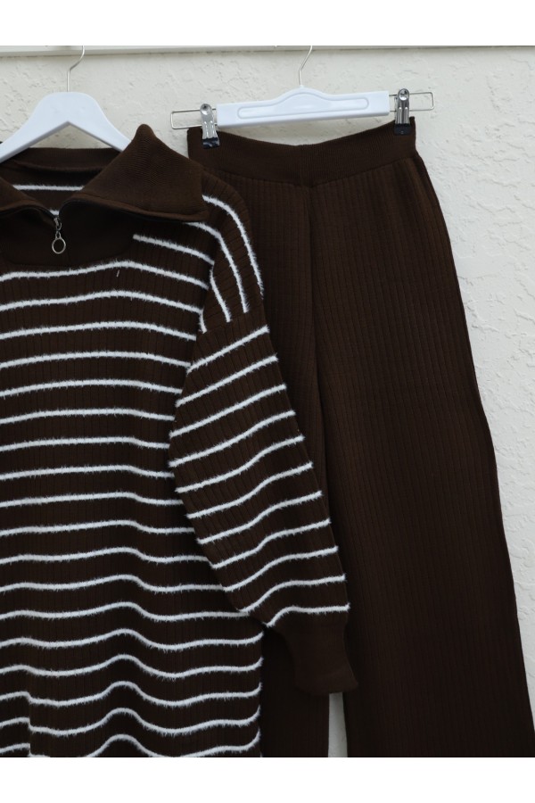 Half Neck Ribbed Zippered Knitwear Set -Brown
