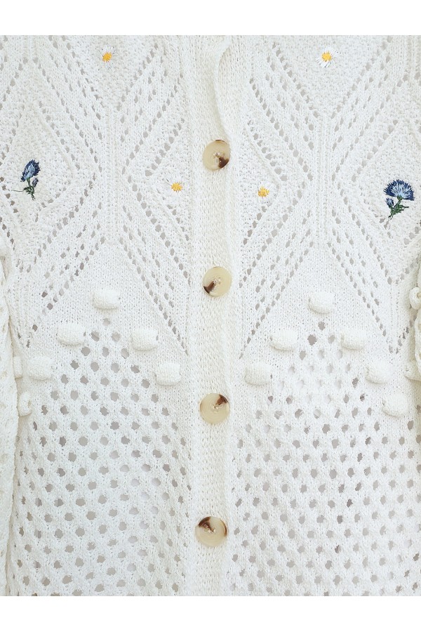 Floral Embroidered Buttoned Knitted Cardigan -Ecru