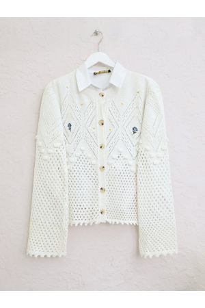 Çiçek Nakışlı Düğmeli Triko Hırka -Ekru