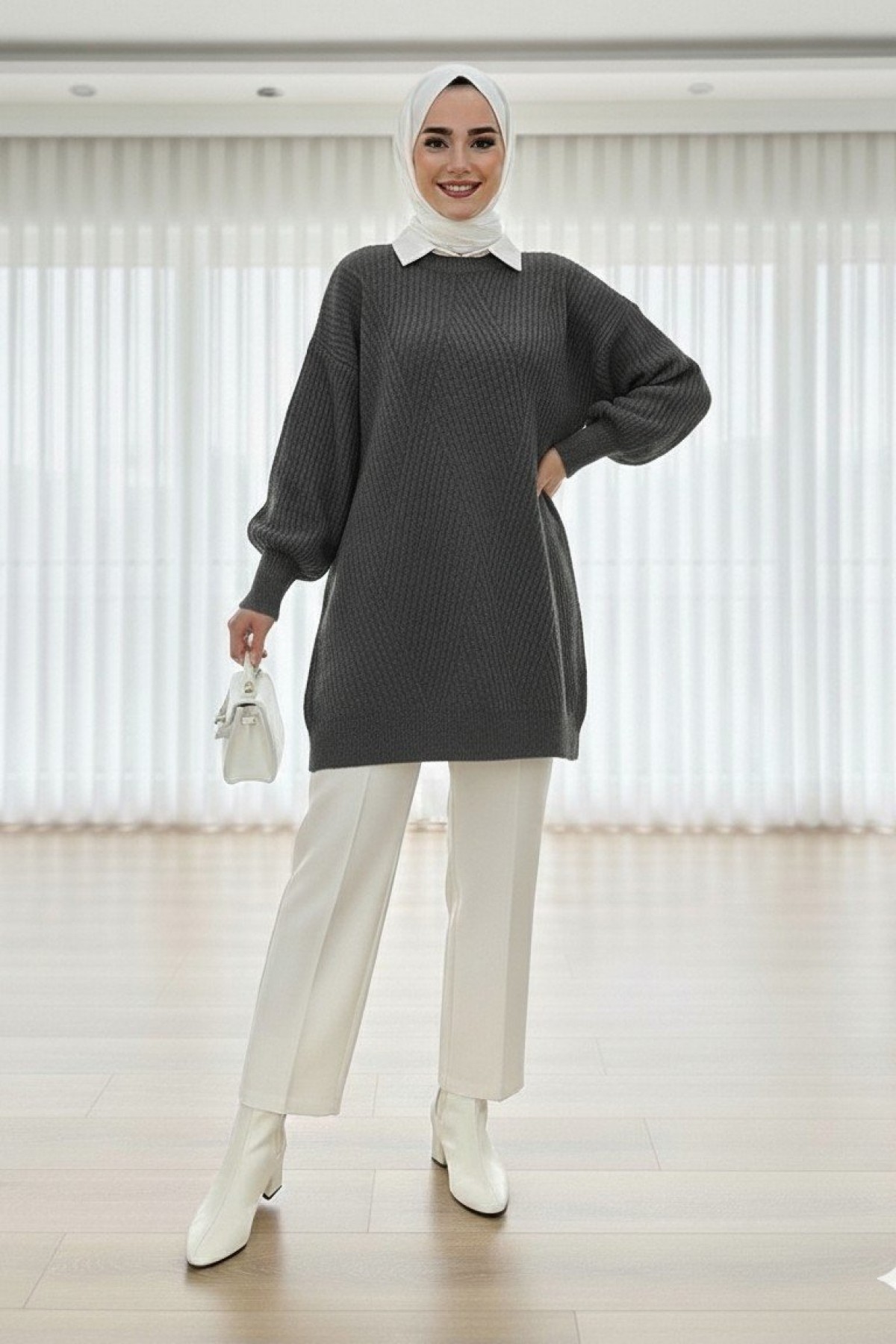 Crew Neck Diamond Pattern Knitwear Sweater           -Smoked 