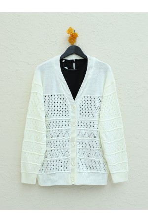 Kolları Desenli Düğmeli Ajurlu Hırka -Beyaz