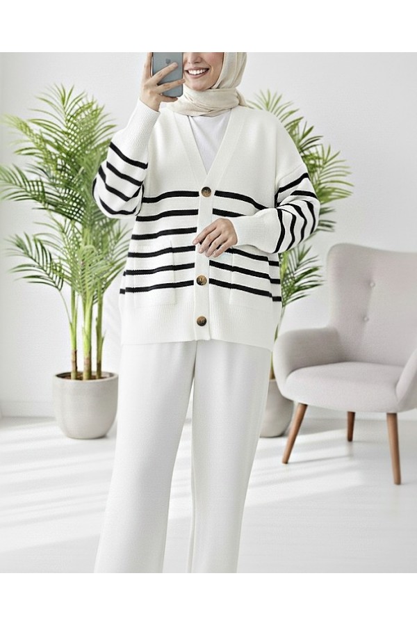 Double Pocket Striped Buttoned Cardigan -Ecru