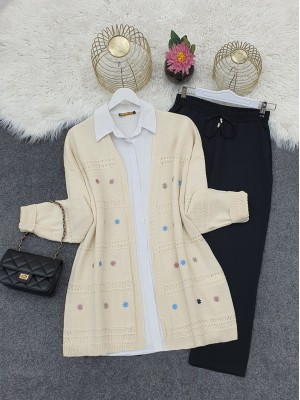 Nakış Desenli Salaş Triko Hırka -Krem