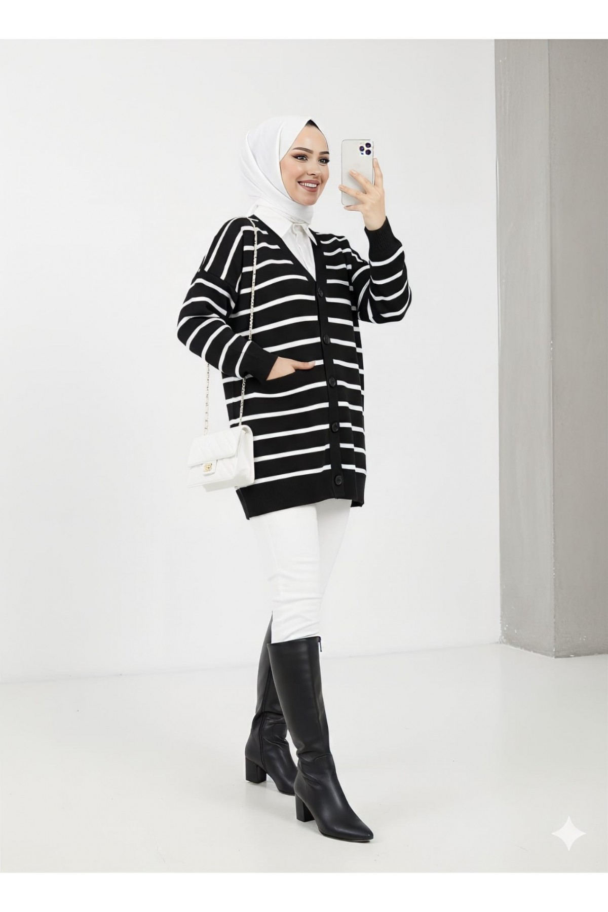 Striped Buttoned V-Neck Knitwear Cardigan -Black